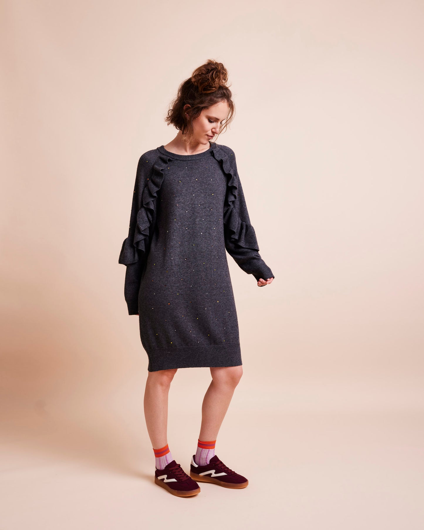 DROPPED RUFFLE DRESS